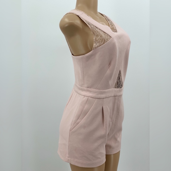 BCBGMaxAzria Shorts Romper - Picture 7 of 8